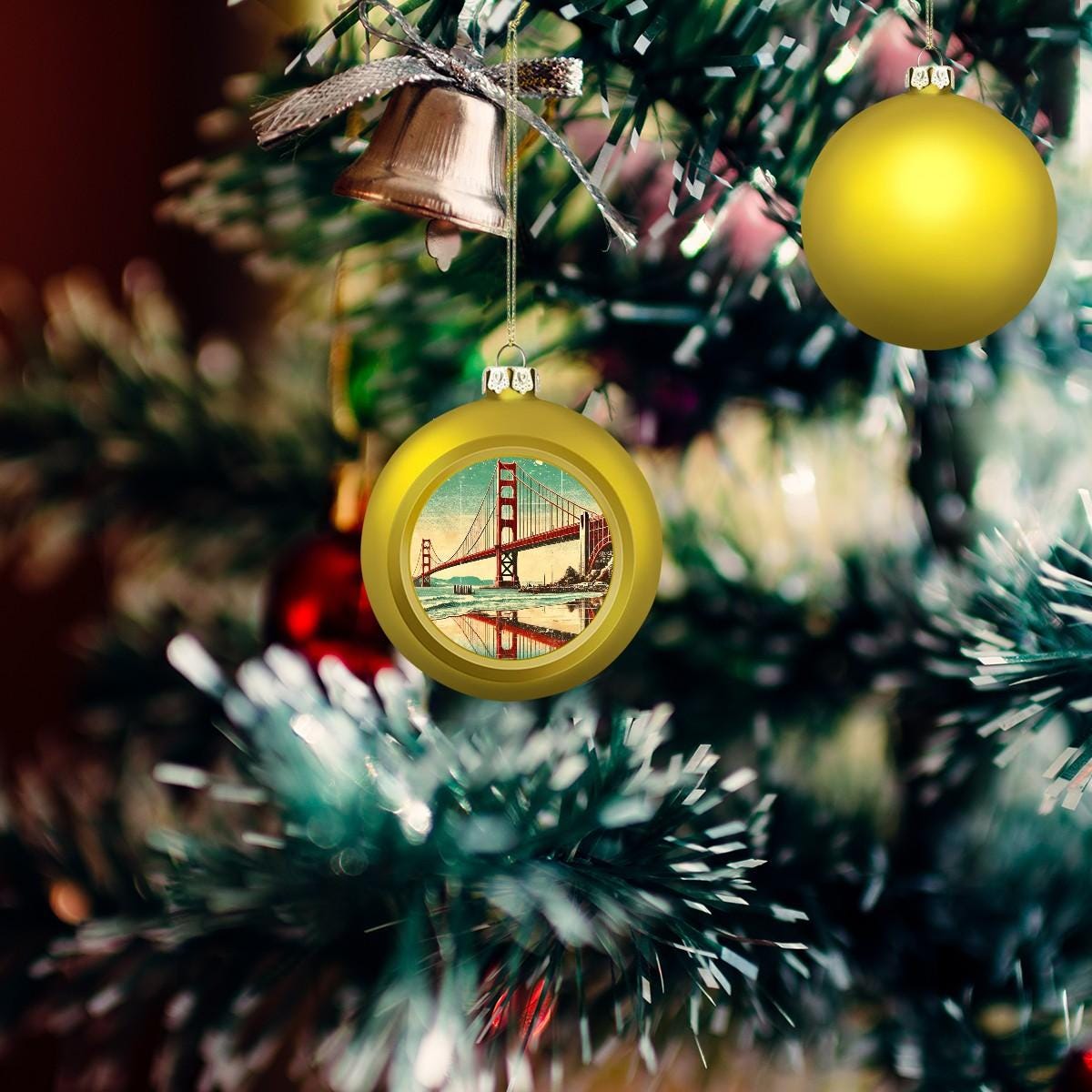 Ornament Set of 2 or 4, Festive Holiday Decor, Christmas Ball Decoration, Custom Golden Gate Bridge Design, San Francisco California Gift